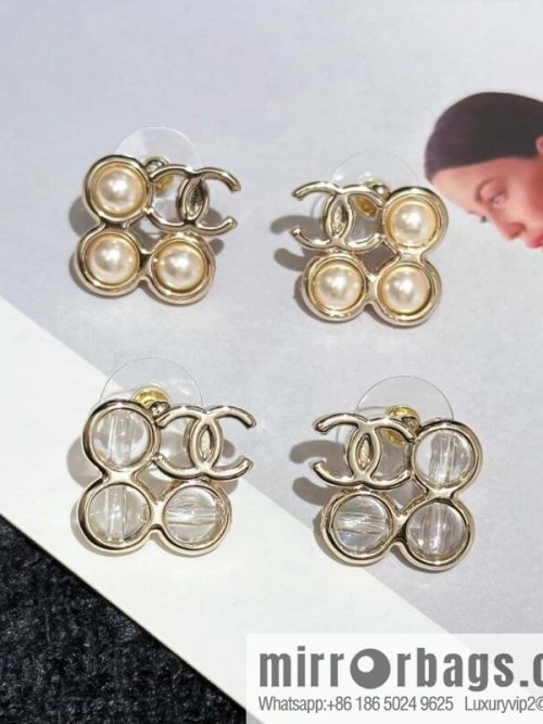 ❗️New ❗️ Chanel earrings ☀️ new ☑️ Chanel c1 double c Tian word earrings ☀️