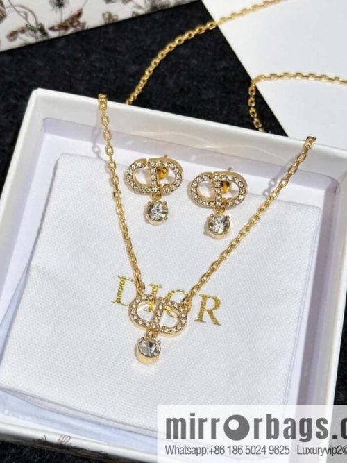 New ☑️ DIOR Dior full diamond CD necklace earrings stud earrings