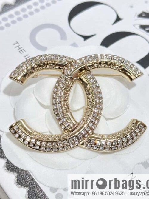 ❗️New ❗️ Chanel brooch ☀️ new ☑️ Chanel double c full diamond brooch ☀️
