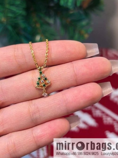 🎄Christmas gift 🎁 new ☑️ AHKAH bell 🔔 Christmas tree 🎄 gingerbread man necklace