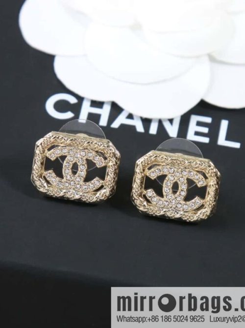 ☀️New ☑️ Chanel C1 double c octagon stud earrings ☀️