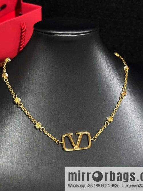❗️New ❗️ New ☑️ VALENTINO Valentino Necklace