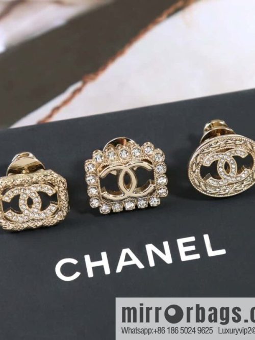 ❗️New ❗️ Chanel Brooch (3-in-1) ☀️ New ☑️ Chanel 3-in-1 Brooch ☀️