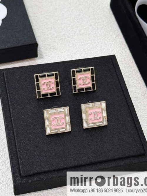 ❗️New ❗️ Chanel stud earrings ☀️ new ☑️ Chanel c1 double c square stud earrings ☀️