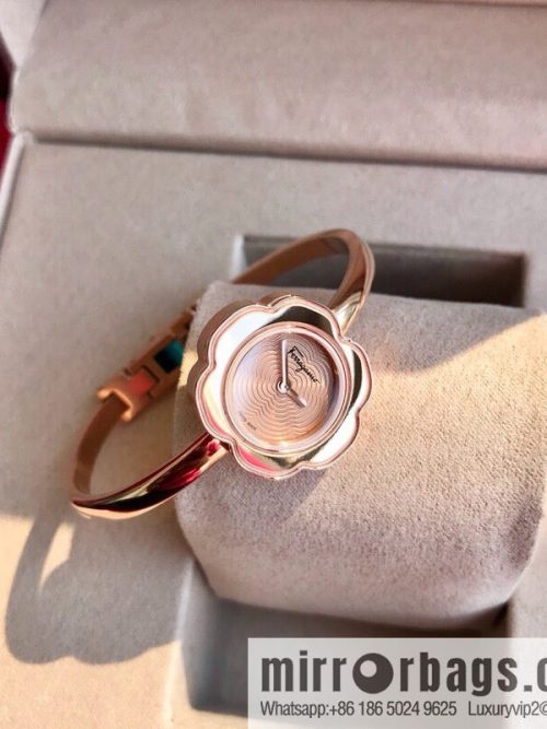 🎉🎉New counters are updated simultaneously! Ferragamo Salvatore Ladies Watch Flower Shape 26mm Sapphire Glass Swiss Quartz Movement