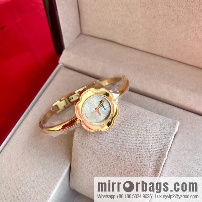 🎉🎉New counters are updated simultaneously! Ferragamo Salvatore Ladies Watch Flower Shape 26mm Sapphire Glass Swiss Quartz Movement - Image 3