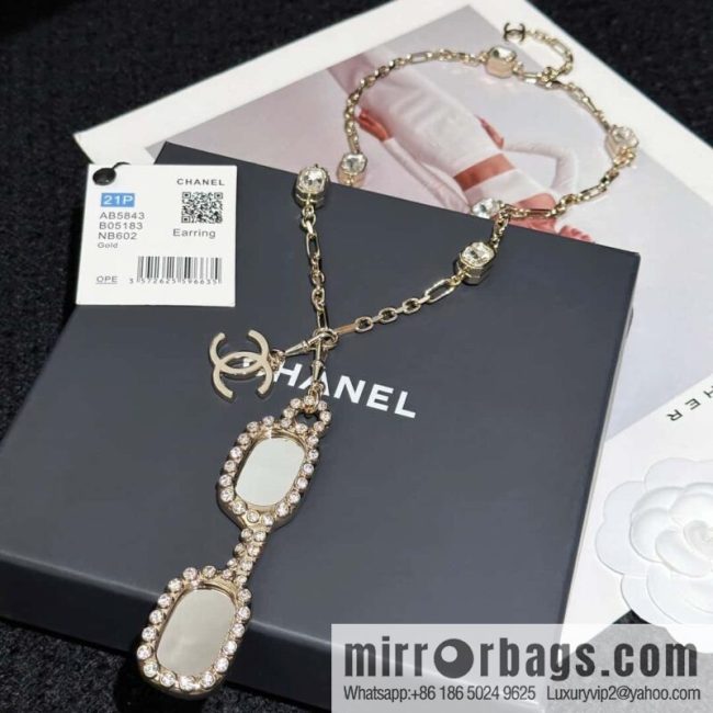 ❗️New ❗️ Chanel necklace ☀️ new ☑️ Chanel double c glasses 👓 necklace sweater chain ☀️