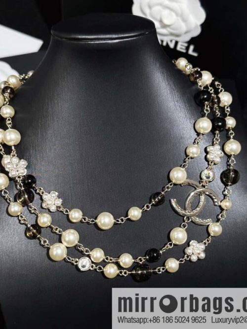 ❗️New ❗️ Chanel necklace ☀️ new ☑️ Chanel triple double c pearl necklace ☀️