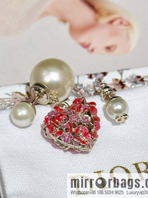 New ☑️ DIOR Dior size pearl peach heart love stud earrings