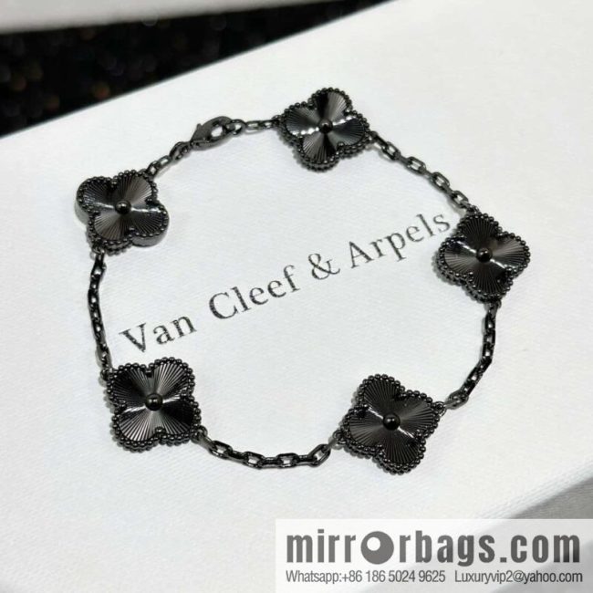 ☀️Van Cleef & Arpels Laser Gun Black Friday Flower Bracelet ☀