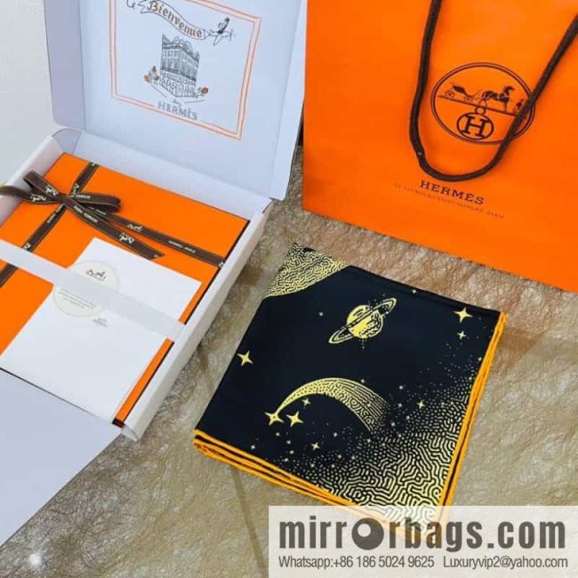 Hermes \"White Moonlight Pegasus\" double-sided silk scarf - Image 2