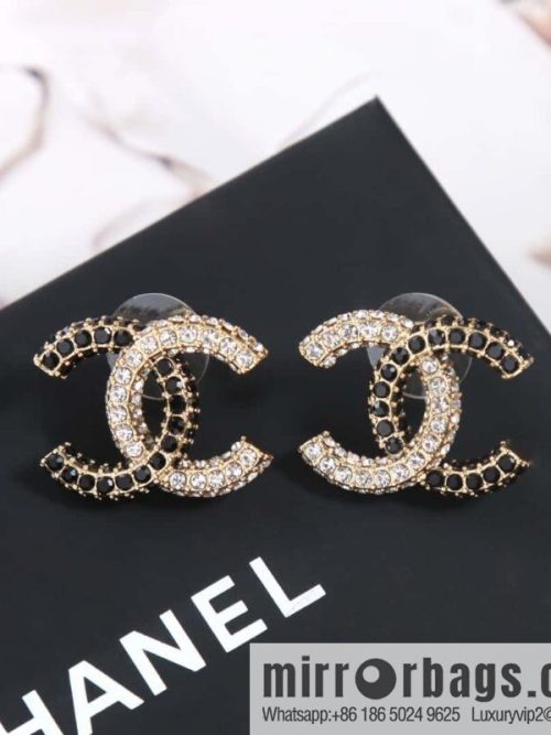 ☀️New ☑️ chanel c1 double c half black diamond earrings