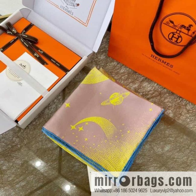 Hermes \"White Moonlight Pegasus\" double-sided silk scarf - Image 5
