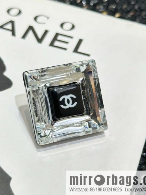 ☀️New ☑️ Chanel Double C Square Acrylic Brooch