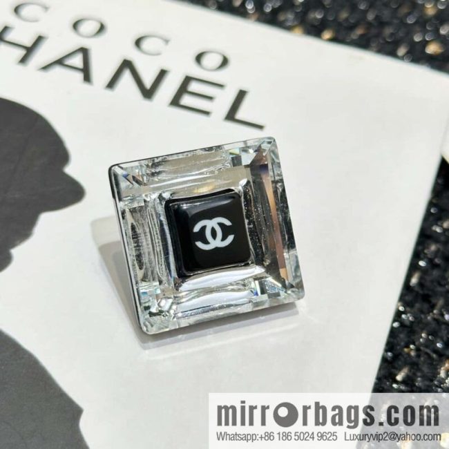 ☀️New ☑️ Chanel Double C Square Acrylic Brooch