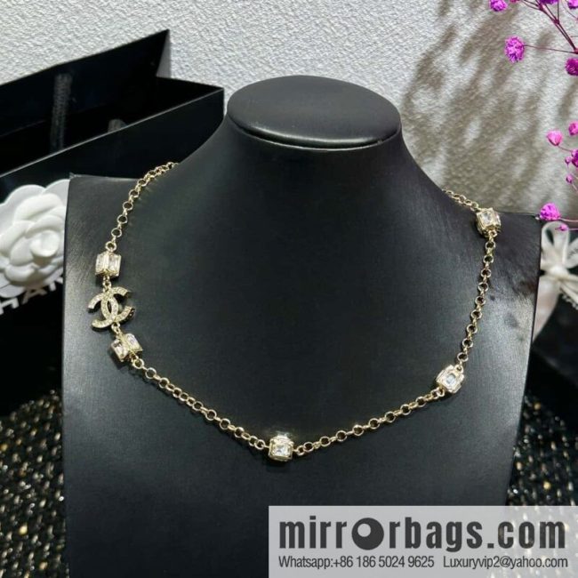 ☀️New ☑️ Chanel Double C Square Diamond Necklace