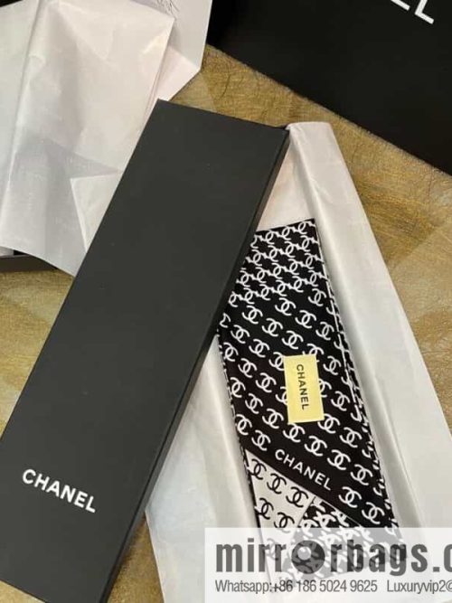 Chanel 100% silk max-Twiily ribbon