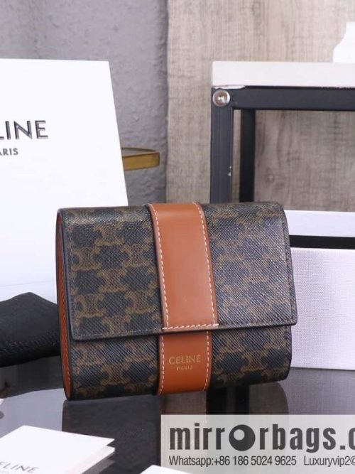 [Premium quality, all-steel hardware] CE tri-fold wallet 🅰️🅰️ simple monogram tri-fold wallet model number: 100572