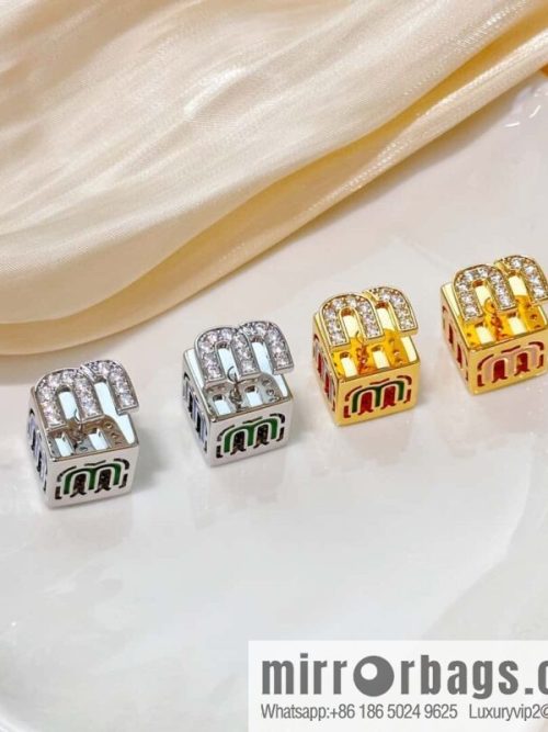 ❗️New ❗️ MIUMIU stud earrings MIU MIU Miu square letter stud earrings