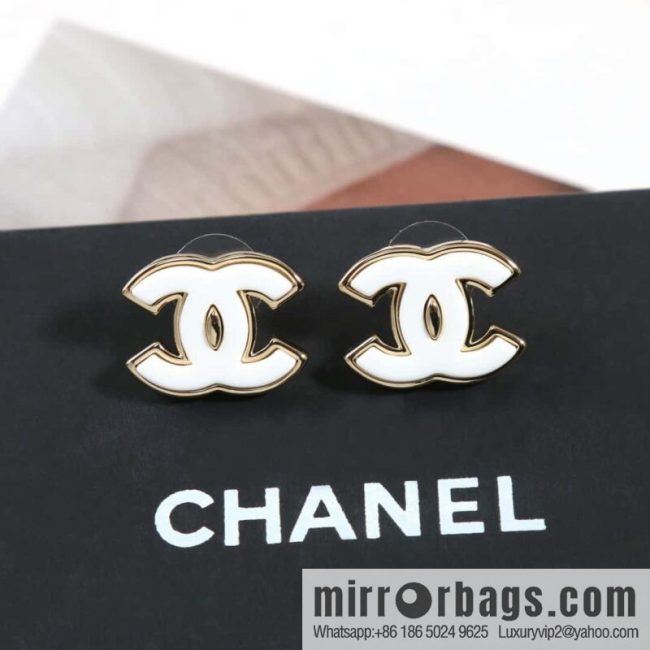 ☀️New ☑️ chanel c1 white double c earrings stud earrings ☀️