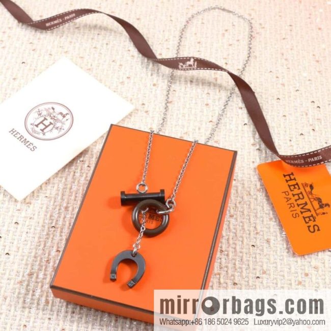 ☀HERMES Carrousel Buffalo Horn Necklace ☀