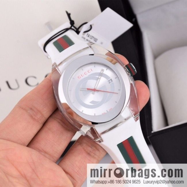Gucci SYNC couple transparent quartz watch