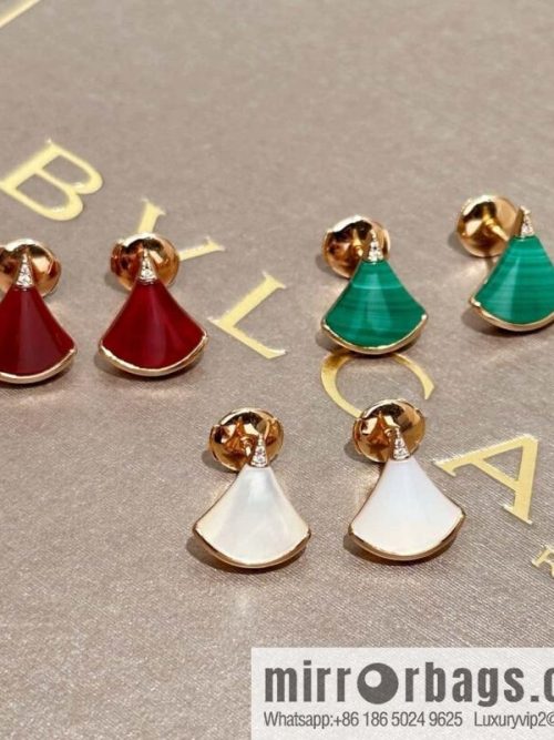 ❗️New ❗️ ☀️ original order ☀ BVLGARI DIVAS\'DREAM white fritillary, chalcedony, malachite fan stud earrings ☀️