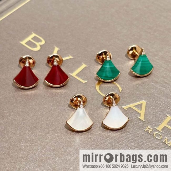 ❗️New ❗️ ☀️ original order ☀ BVLGARI DIVAS\'DREAM white fritillary, chalcedony, malachite fan stud earrings ☀️