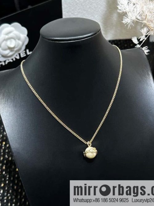 ☀️New ☑️ Chanel Double C Pearl Necklace ☀️