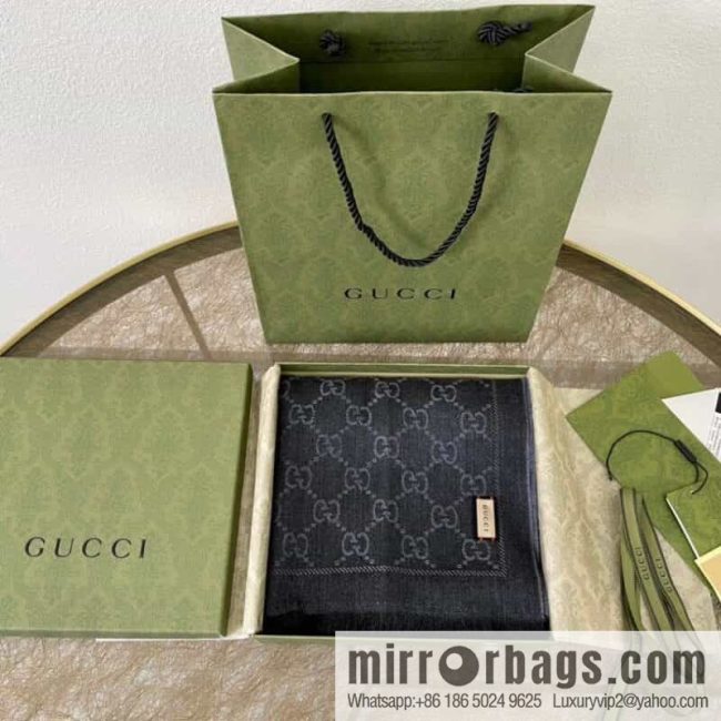 GUCCI Gucci GG Jacquard pattern knitted wool scarf 133483 - Image 2