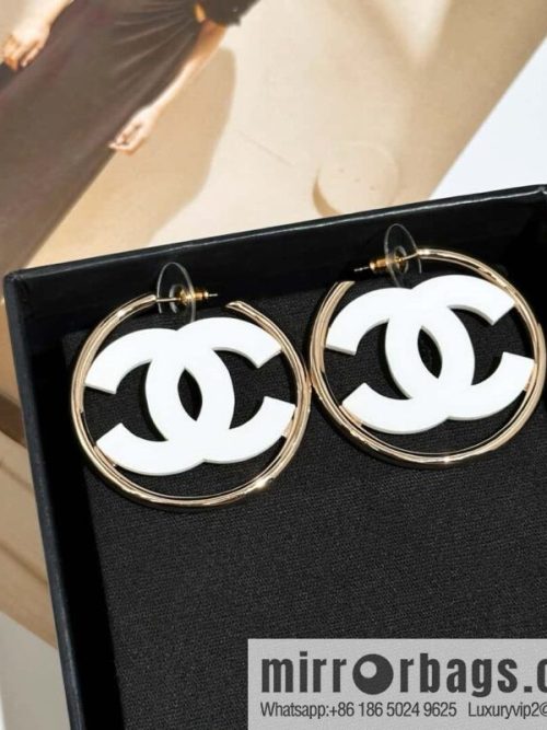❗️New ❗️ chanel stud earrings ☀️ new ☑️ chanel c2 double c round stud earrings ☀️