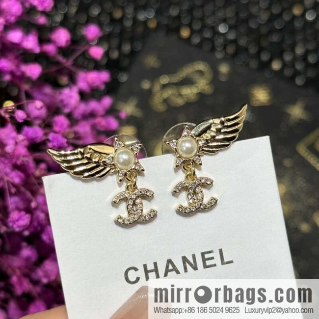 ☀️New ☑️ Chanel C2 double c wings pentagram ⭐ star stud earrings