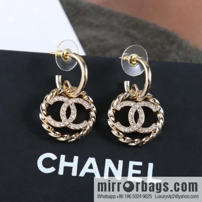 ☀️New ☑️ Chanel C2 hollow full diamond round double c stud earrings ☀️