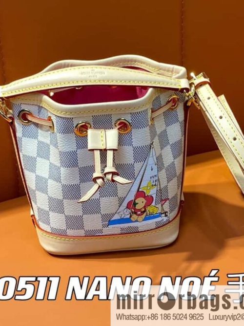 [Original order boutique] N40511 white grid silk screen printing, Christmas tote bag series NANO NOE handbag, this Nano Noé handbag
