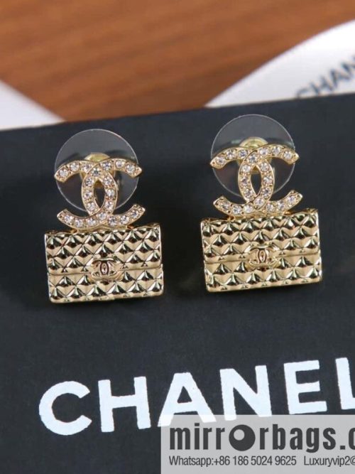 ☀️New ☑️ Chanel C2 double c rhombus bag stud earrings