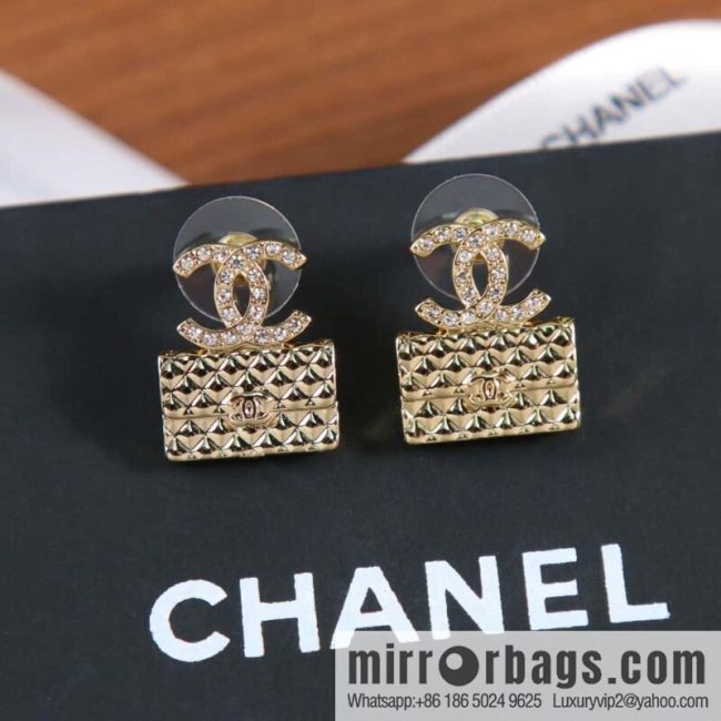 ☀️New ☑️ Chanel C2 double c rhombus bag stud earrings