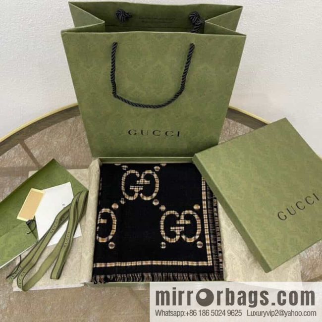GUCCI Gucci Classic GG pattern 100% wool long towel - Image 4