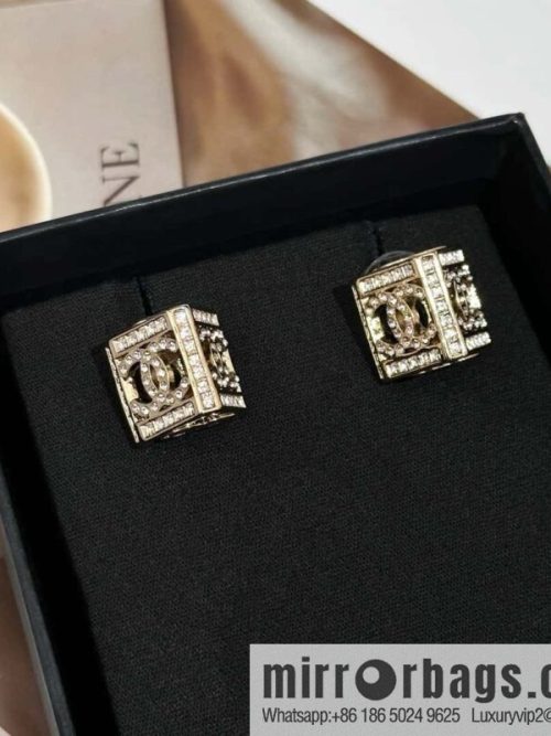 ❗️New ❗️ Chanel stud earrings ☀️ new ☑️ Chanel c1 double c full diamond triangle stud earrings ☀️