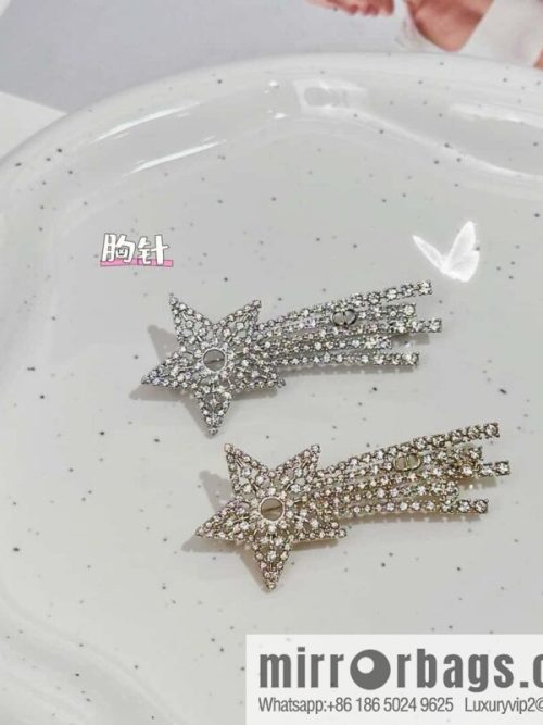 New ☑️ DIOR Dior full diamond pentagram comet brooch