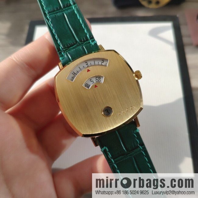 Gucci GUCCl\'s latest 316L stainless steel calfskin strap watch - Image 4