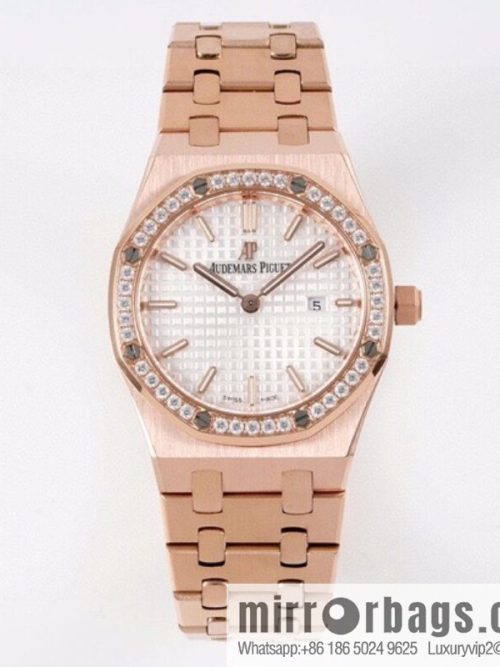 Audemars Piguet AP Royal Oak Quartz Women\'s Model 67651ST. ZZ.1261ST.01 Diameter 33mm