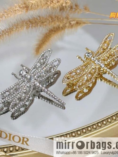 New ☑️ DIOR Dragonfly Brooch