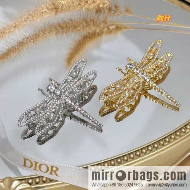 New ☑️ DIOR Dragonfly Brooch