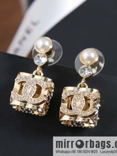 ☀️New ☑️ Chanel C2 double c hollow dice stud earrings ☀️