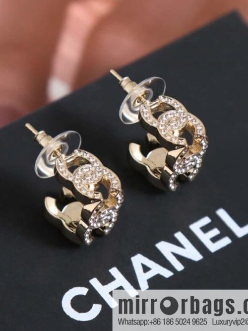 ☀️New ☑️ Chanel C1 double c square full diamond dice stud earrings ☀️