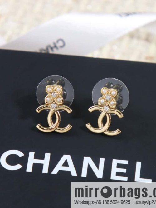 ☀️New ☑️ chanel c2 double c four-leaf clover flower pearl stud earrings ☀️