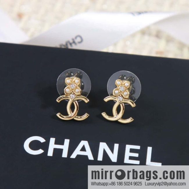 ☀️New ☑️ chanel c2 double c four-leaf clover flower pearl stud earrings ☀️