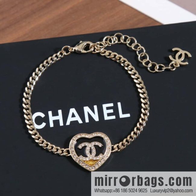 ☀️New ☑️ Chanel double c peach heart love coco necklace ☀️