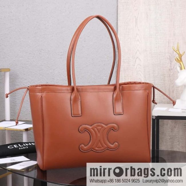 [Premium quality, original leather] CELINE | CABAS TRIOMPHE smooth cow leather (fabric) drawstring bag No.: 199973DU3.04LU