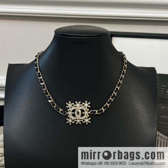 ☀️New ☑️ Chanel Double C Square Flower Black Leather Rope Necklace Necklace Choker ☀️